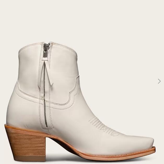 Tecovas Outlet | Women's The Daisy-Bone Bovine - Click Image to Close