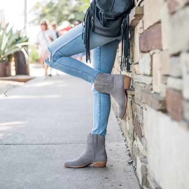 Tecovas Outlet | Women's The Lucy-Gray Suede